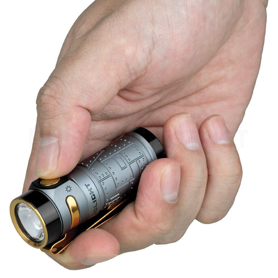 olight-baton-4-flashlight